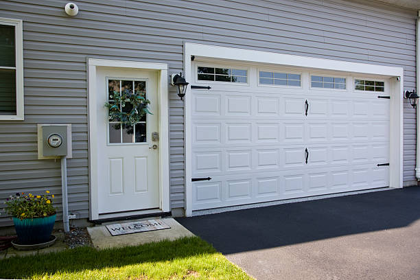 24/7 Emergency Garage Door Panel Replacement experts in York County County, VA